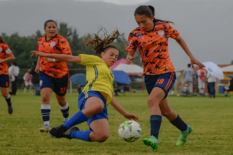 The Rise of Women’s Football: Trends, Challenges, and Future Outlook 4 Women soccer players